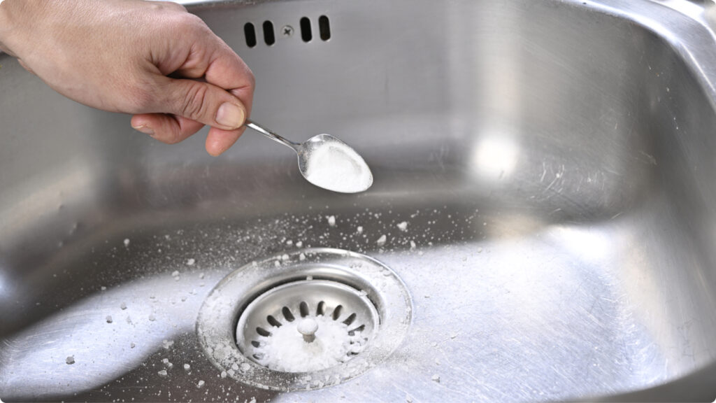 Unclog a Drain with Baking Soda and Vinegarp