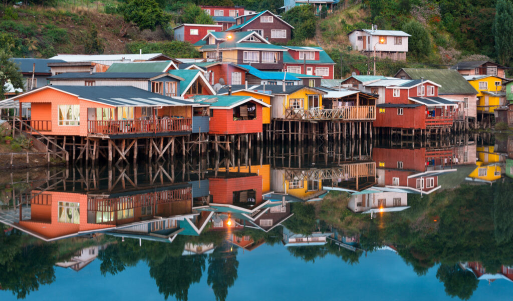 Traditional,stilt,houses,know,as,palafitos,in,the,city,of
