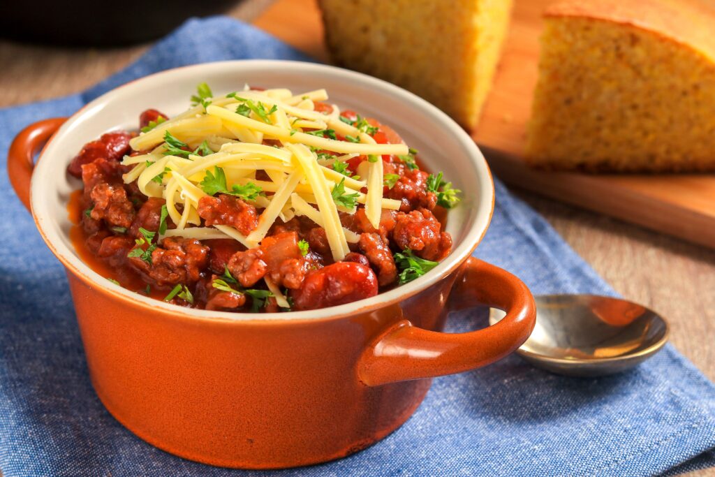 Quick And Easy Ground Beef Chili With Beans 3057206 Final 5bb0d74b4cedfd0026f45b2c