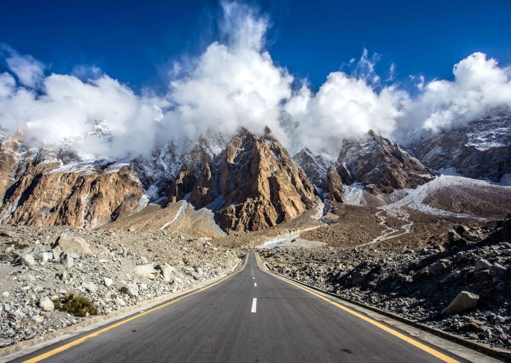 The Karakoram Highway (pakistan To China)