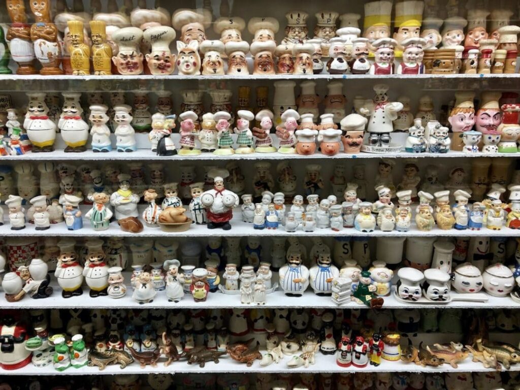 The Salt And Pepper Shaker Museum (gatlinburg, Tennessee, Usa)