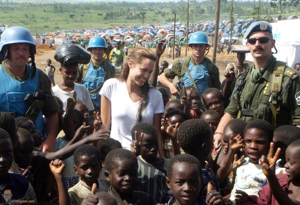 Angelina Jolie Congo Sept 2003 001