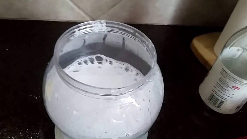 Diy Glass And Mirror Cleaner