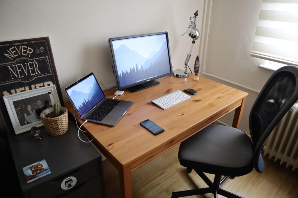 Home Office & Remote Work Spaces