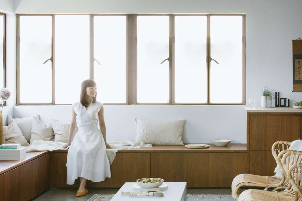 Minimalist Decluttering (the Marie Kondo Effect)