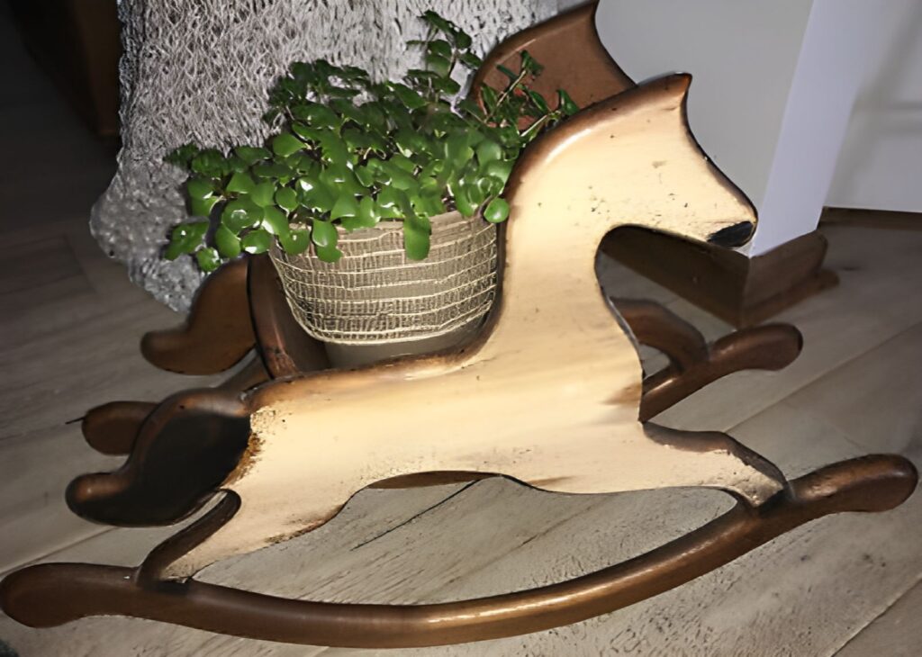 Rockinghorseplantstand