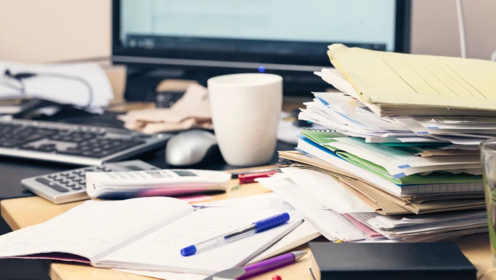 The “messy Desk, Messy Mind” Rule