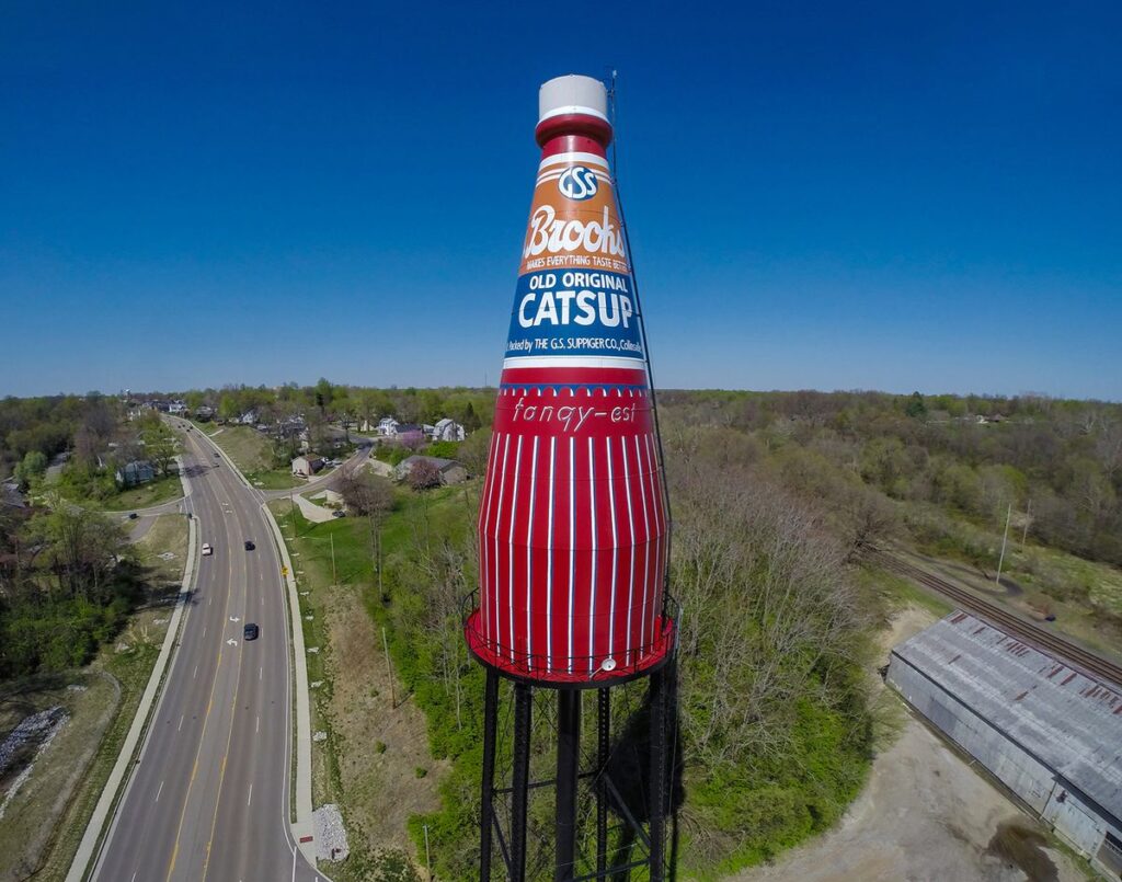 The World’s Largest Ketchup Bottle - Collinsville, Illinois