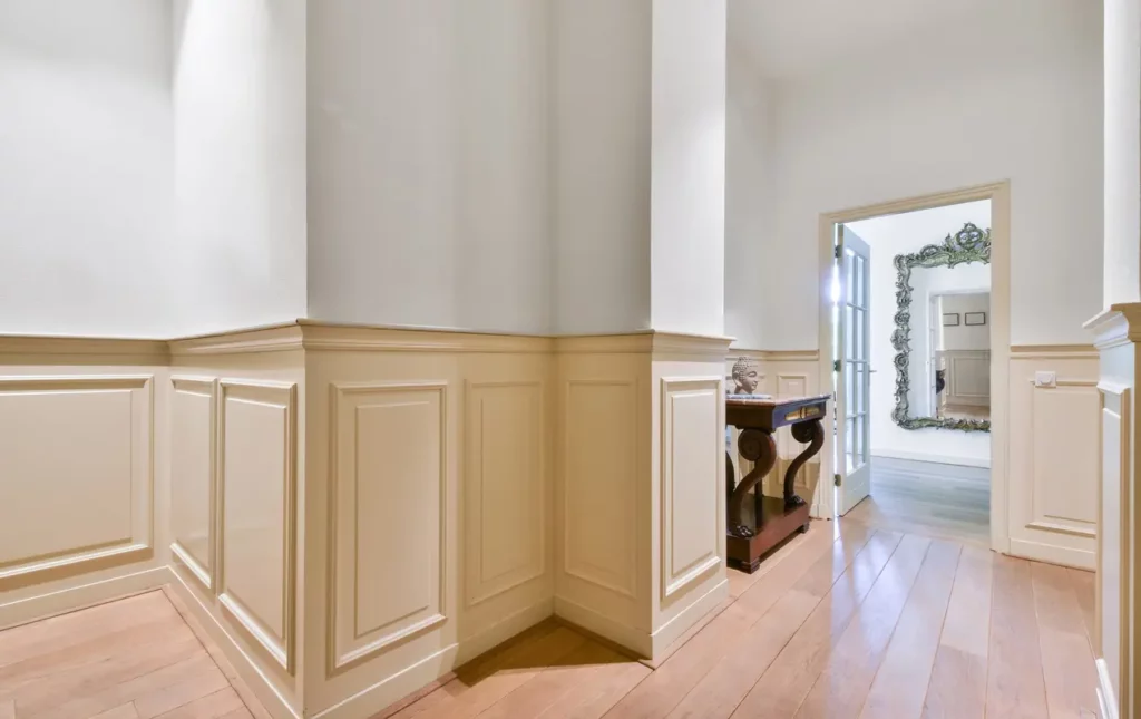 Wainscoting With Two Tone Paint