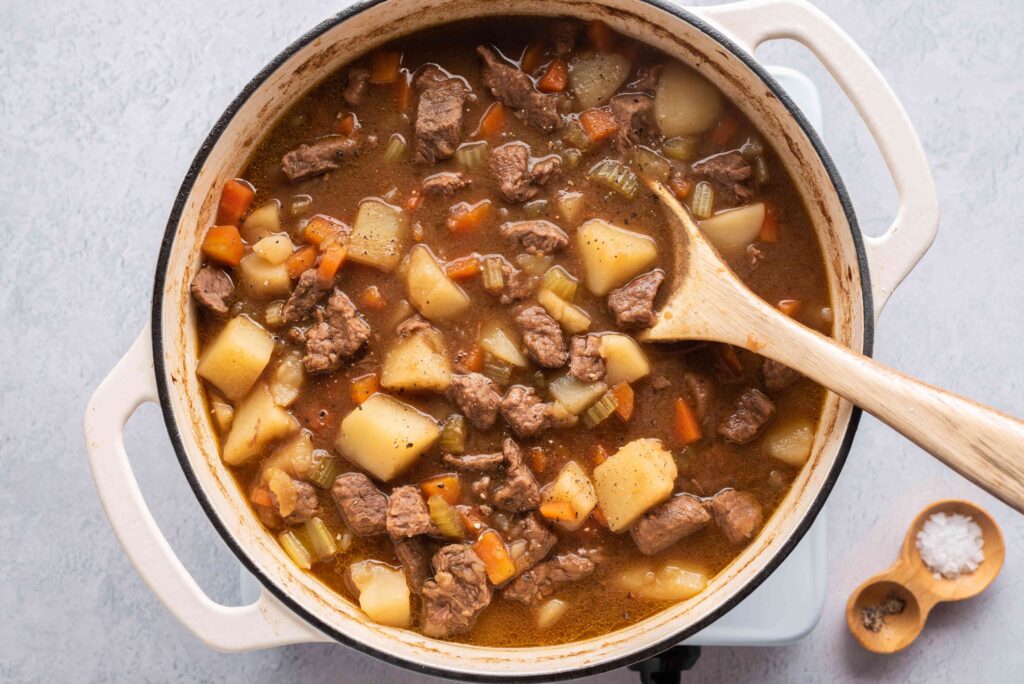 Beef Stew With Vegetables 3051410 Step 10 0e5898293b9544e3aed9985d70e521db
