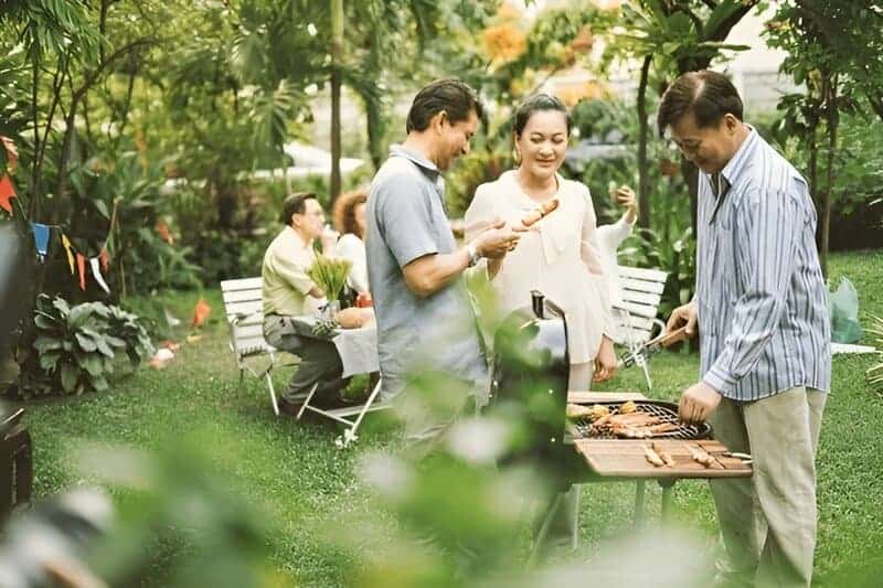 25 Backyard Sharing Ideas Bringing Neighbors Closer Together