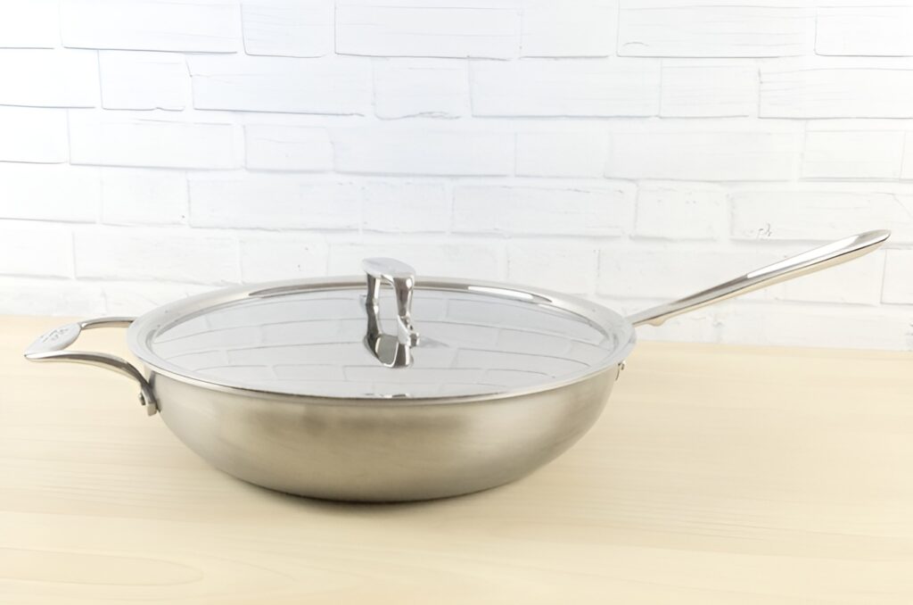 Kitchens With Only One Pan