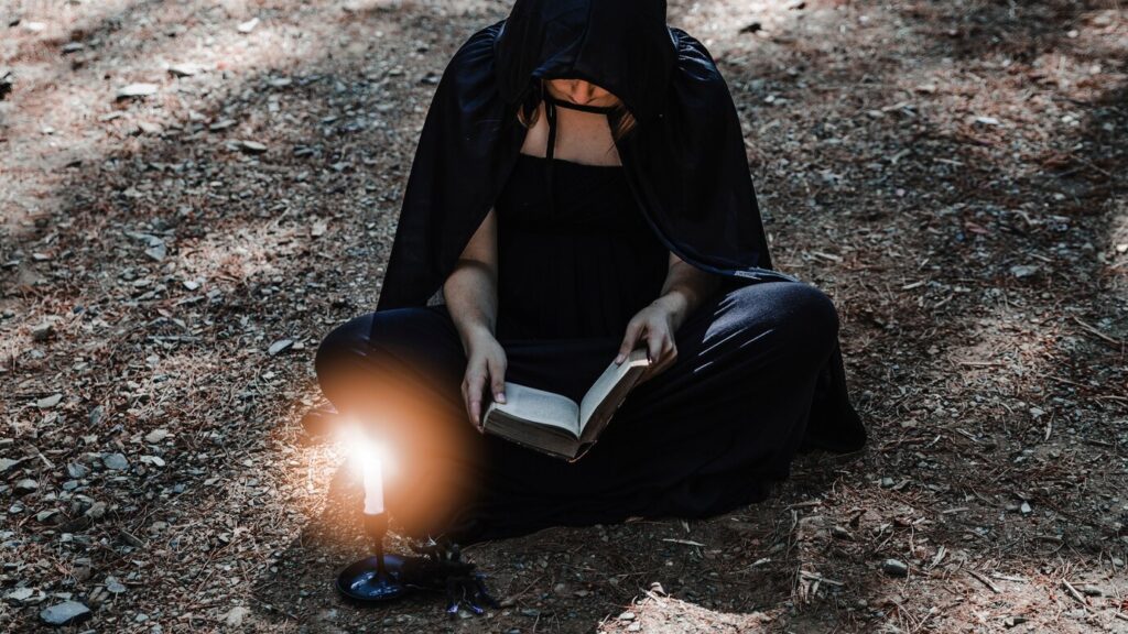 New Orleans, La - The Mysterious Storyteller