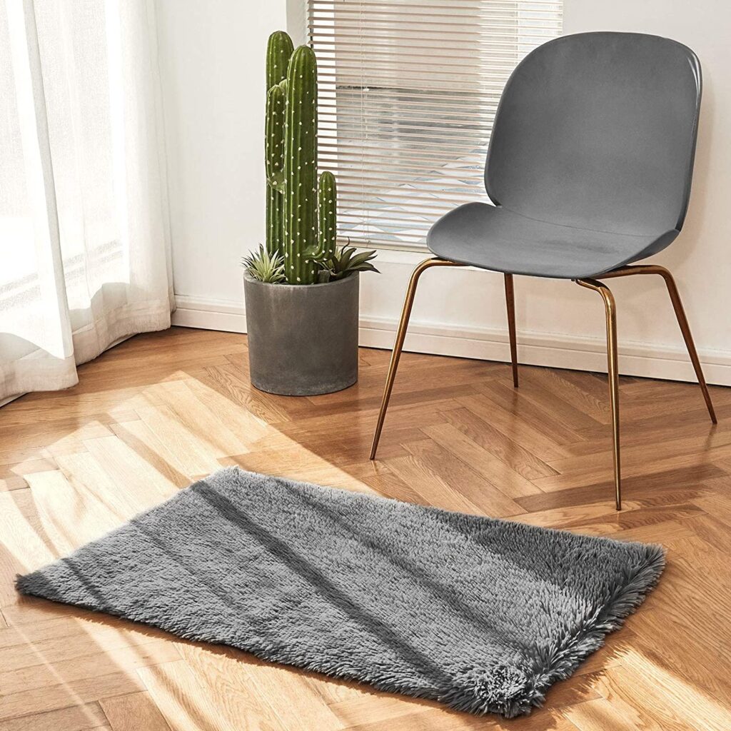 Using Tiny Rugs In Big Spaces