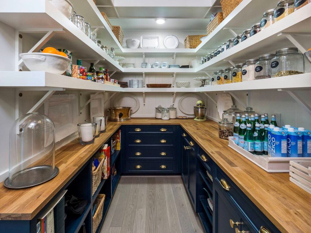 Walk In Pantry