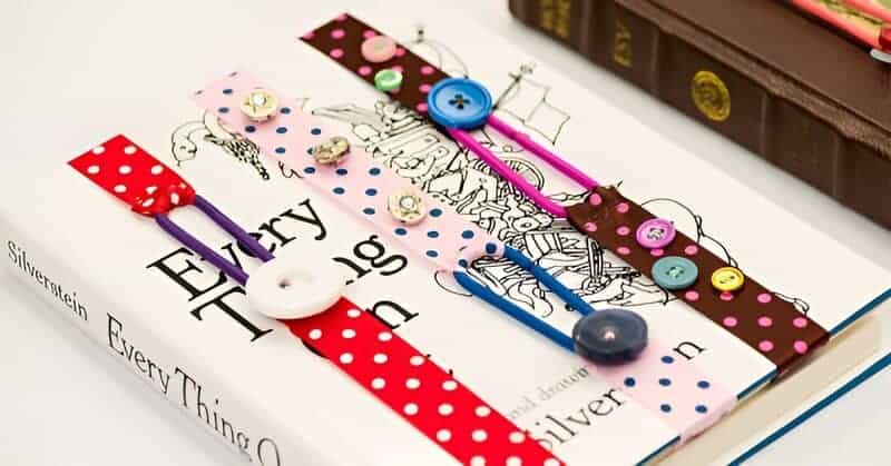 17. Hair Tie as a Bookmarker