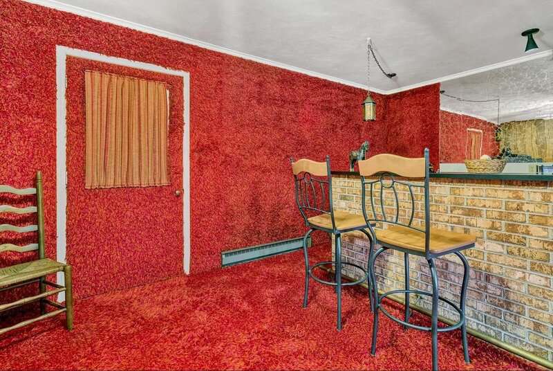 30 Weird Home Features That Only Make Sense If You Grew Up With Them