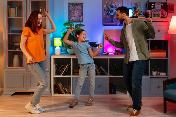 Full Shot Family Relaxing Home 23 2150652864
