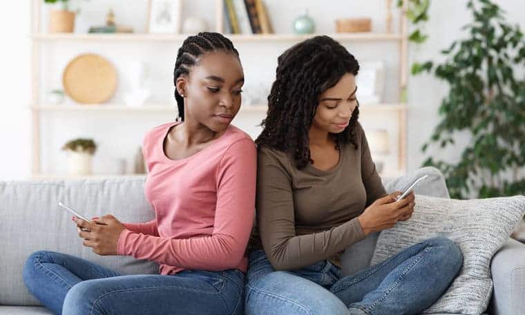 How To Stop Comparing Yourself On Social Media 2 1000x600