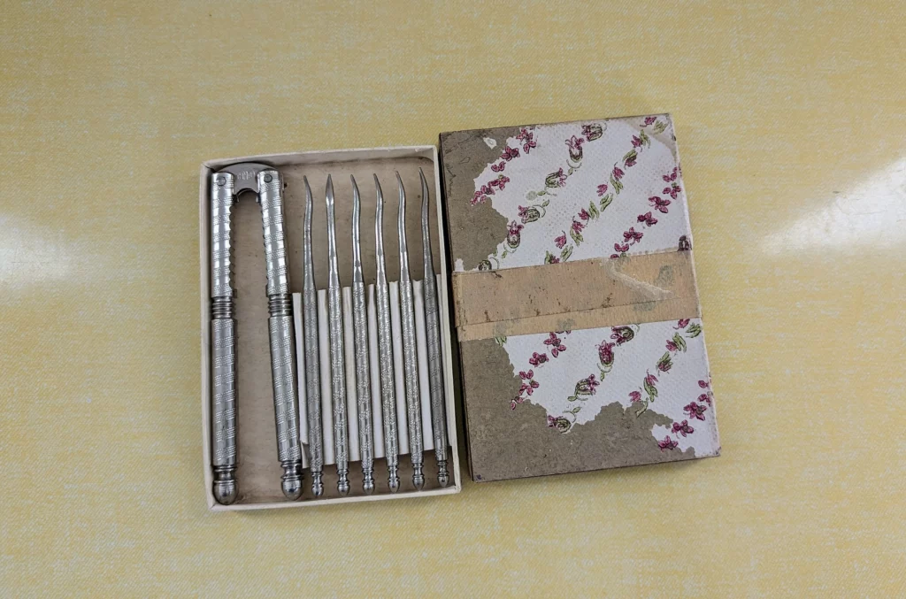 Nutcracker & Pick Sets