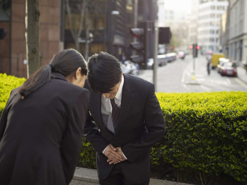 The Complex Etiquette Of Apologies