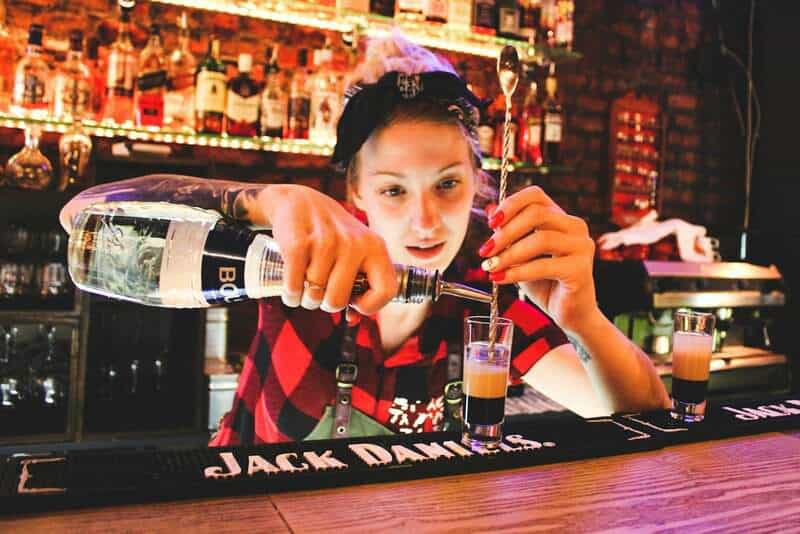 Bartenders’ Secret Files: 30 Drinks That Separate Amateurs from Professionals