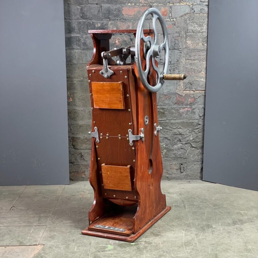 Victorian Era And The Vacuum Cleaner