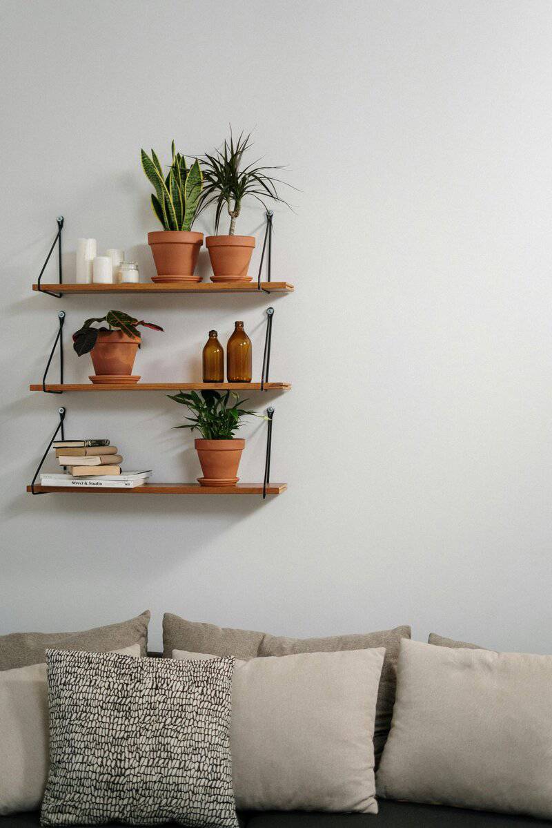 1. Floating Living Room Shelves