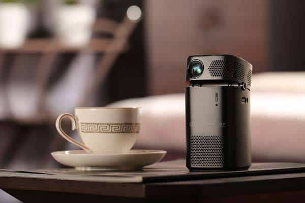 Keruo l7 portable smart projector 1