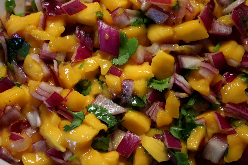 Mango salsa cu
