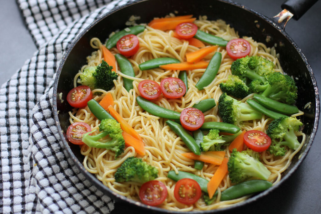 Pasta primavera wide