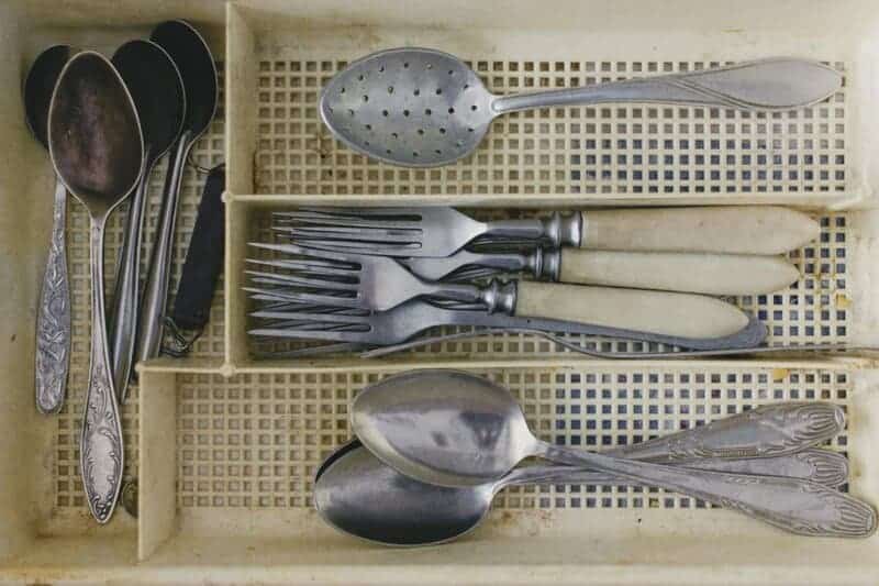 2. Silverware for &lsquo;Special Guests&rsquo;