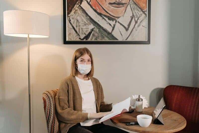 13. Museum Caf&eacute;s and Lounges