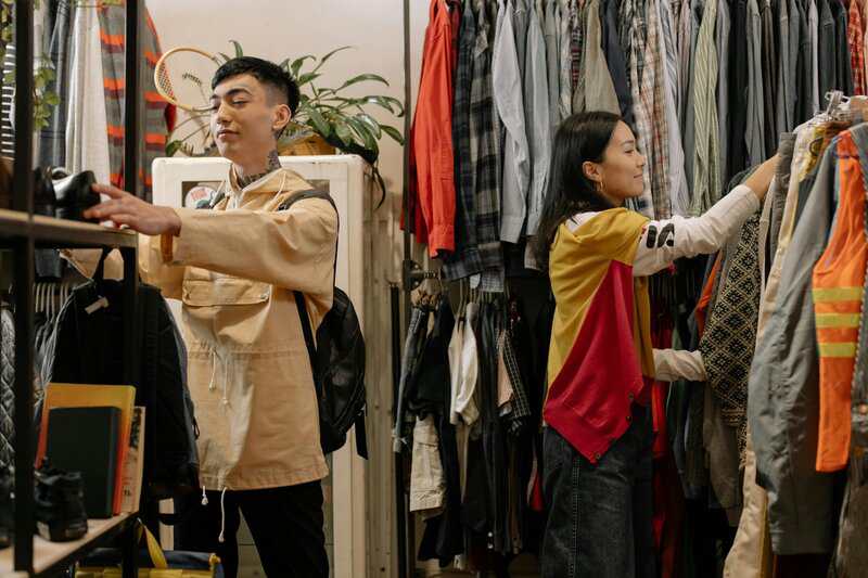 17 Things Smart Shoppers Always Buy Used to Save Hundreds