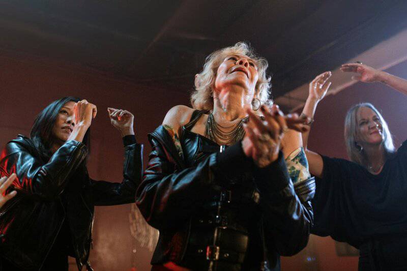 4. Expanding Social Circles