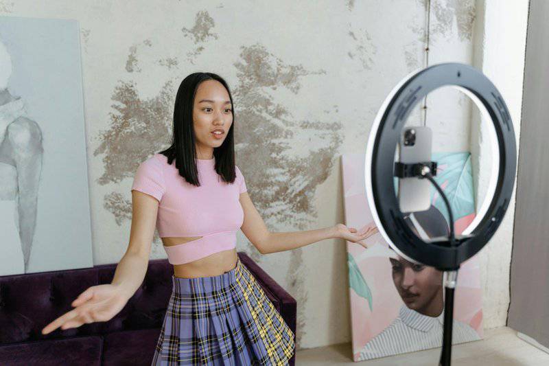 3. Social Media and the Comparison Trap