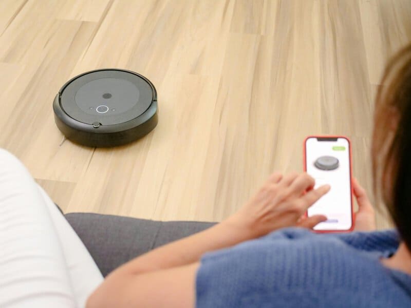 12. Robot Vacuum