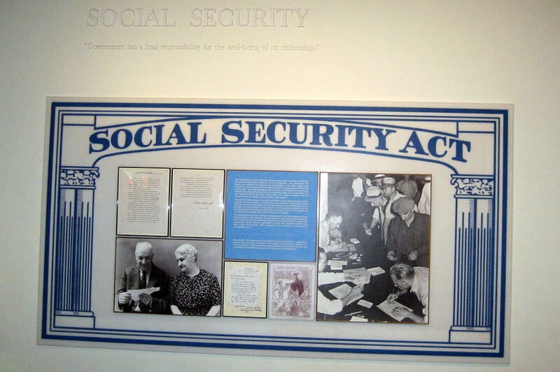 Ny hyde park: franklin d. roosevelt presidential library social security act