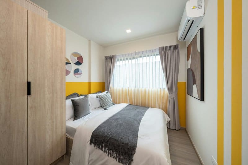 15. Bedding and Throw Pillows